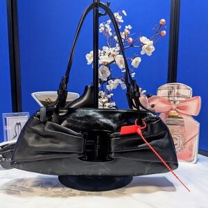 Salvatore Ferragamo Distressed Leather Bow Shoulder Bag - RARE🔥🔥